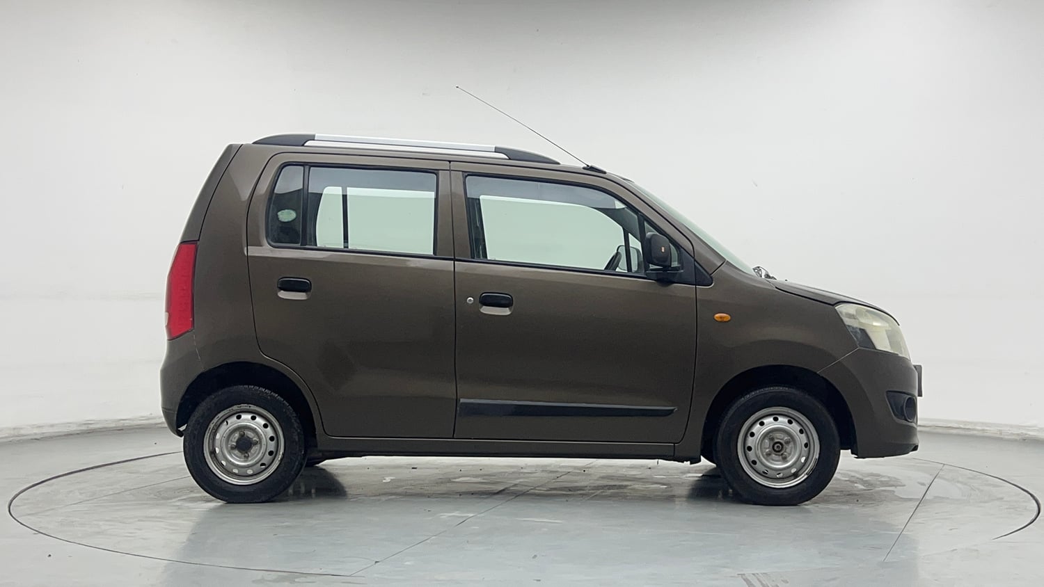 Used 2014 Maruti Suzuki Wagon R LXI CNG Cng Manual exterior RIGHT SIDE VIEW