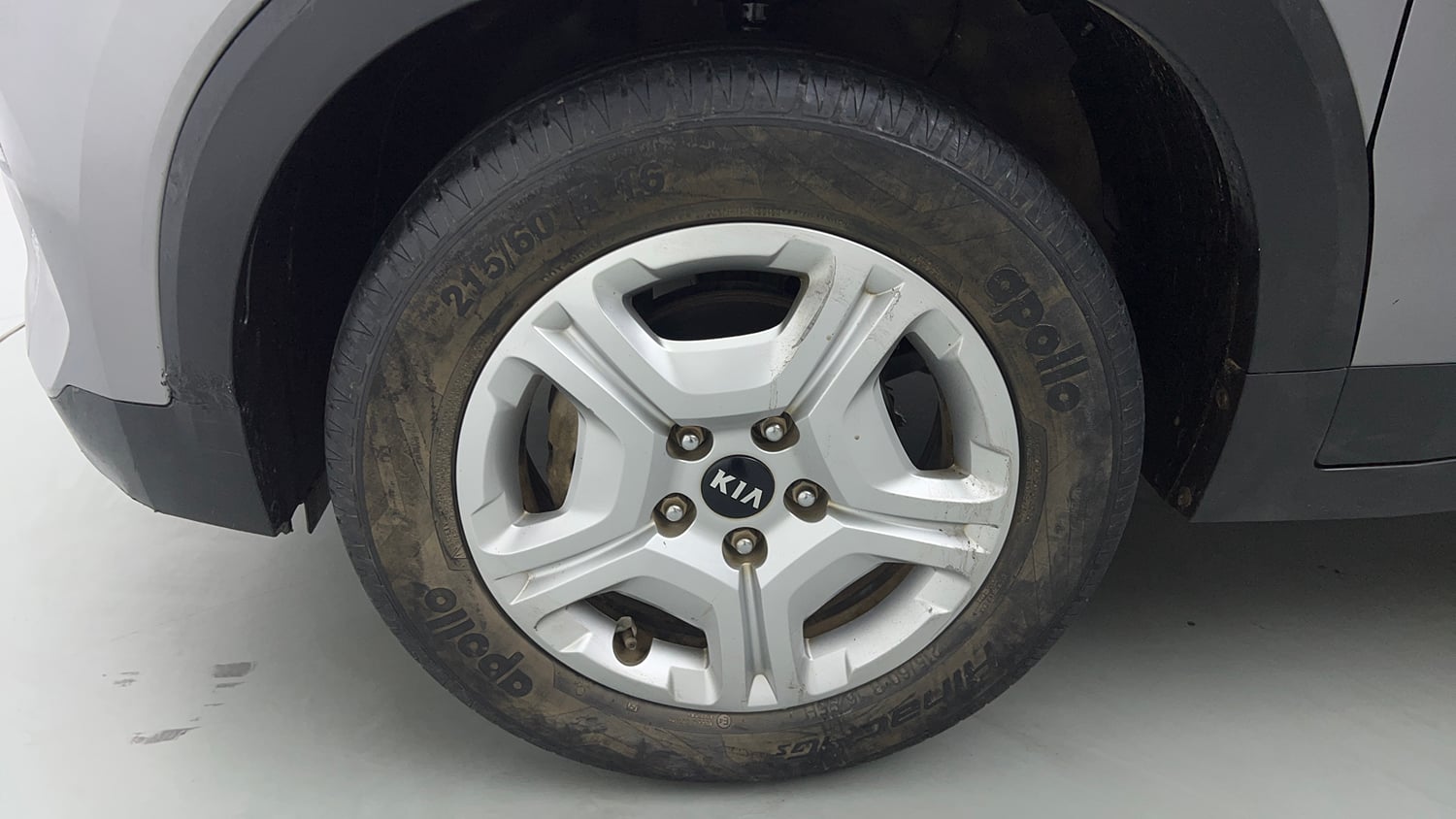 Used 2020 Kia Sonet HTX Plus 1.0 iMT Petrol Manual tyres LEFT FRONT TYRE RIM VIEW