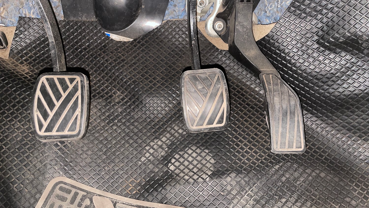 Used 2019 Maruti Suzuki Ciaz Alpha Hybrid 1.5 Petrol Manual interior PEDALS VIEW