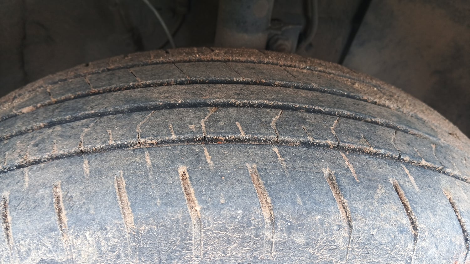 Used 2022 Hyundai Venue S 1.2 Petrol Petrol Manual tyres RIGHT FRONT TYRE TREAD VIEW