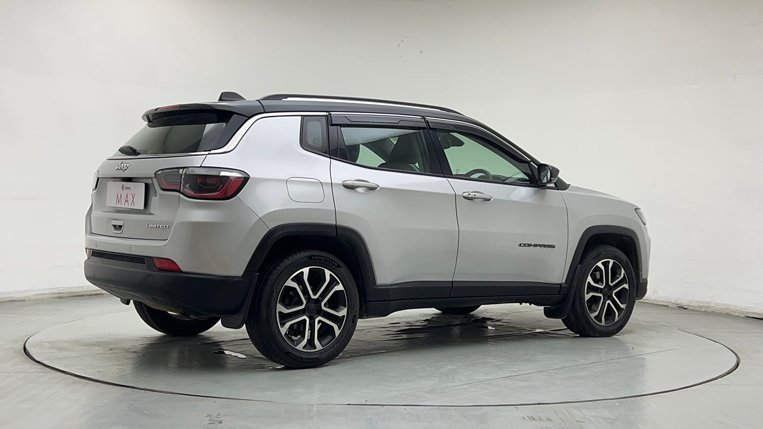 Used 2022 Jeep Compass Limited (O) 1.4 Petrol DCT Petrol Automatic exterior RIGHT REAR CORNER VIEW