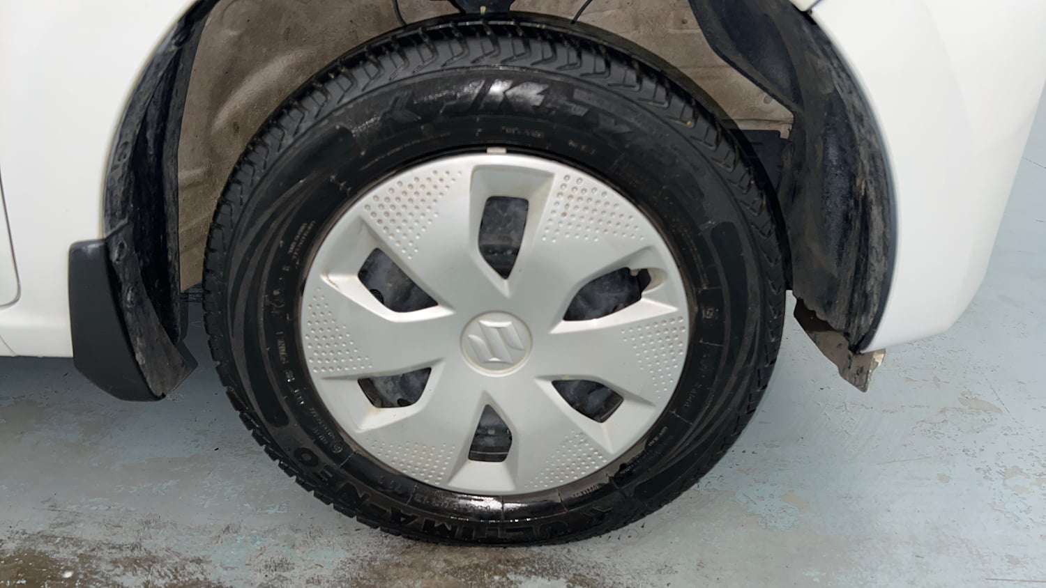 Used 2024 Maruti Suzuki Alto K10 VXi Petrol Manual tyres RIGHT FRONT TYRE RIM VIEW