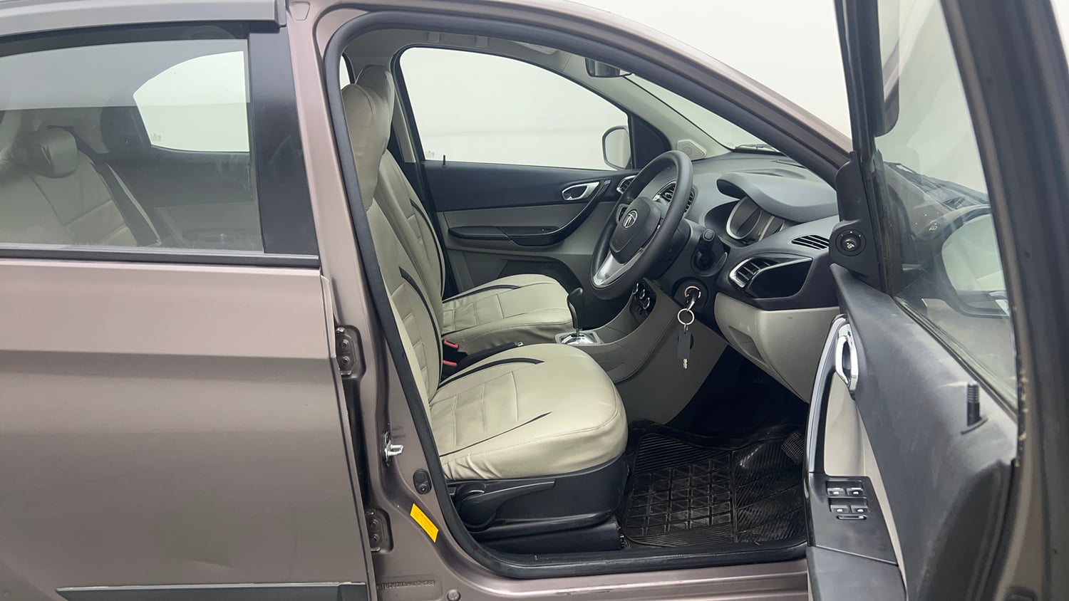 Used 2017 Tata Tiago Revotron XZA Petrol Automatic interior RIGHT SIDE FRONT DOOR CABIN VIEW