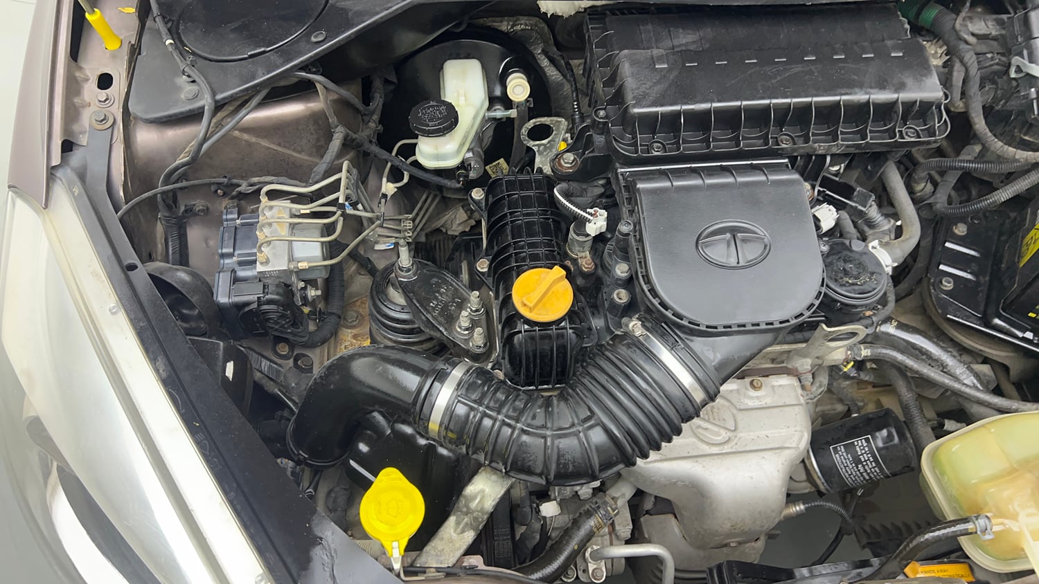 Used 2017 Tata Tiago Revotron XZ Petrol Manual engine ENGINE RIGHT SIDE VIEW