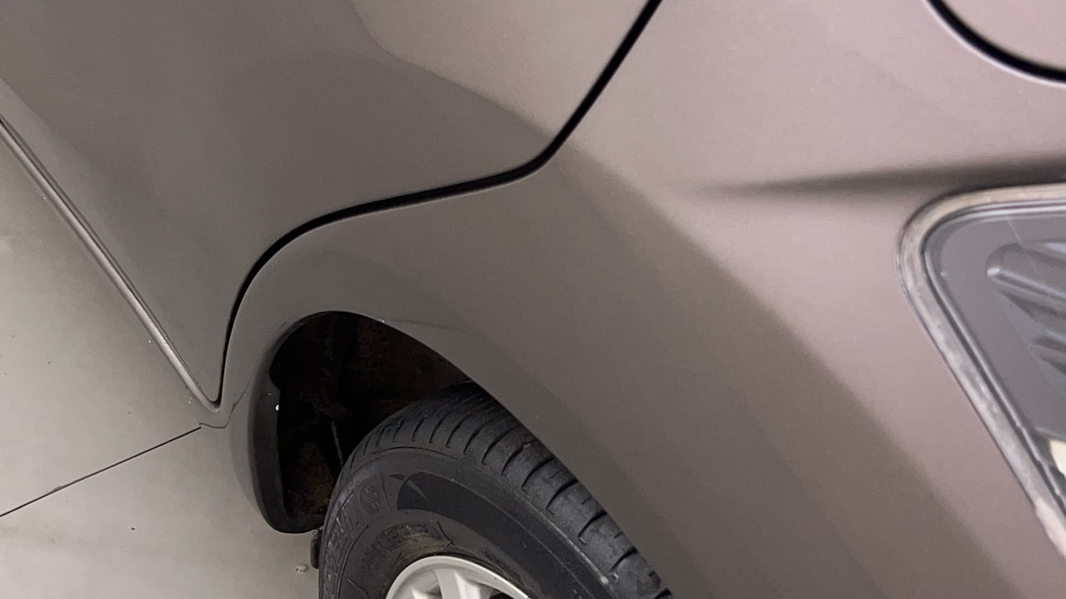 Used 2015 Honda Brio VX AT Petrol Automatic dents MINOR SCRATCH