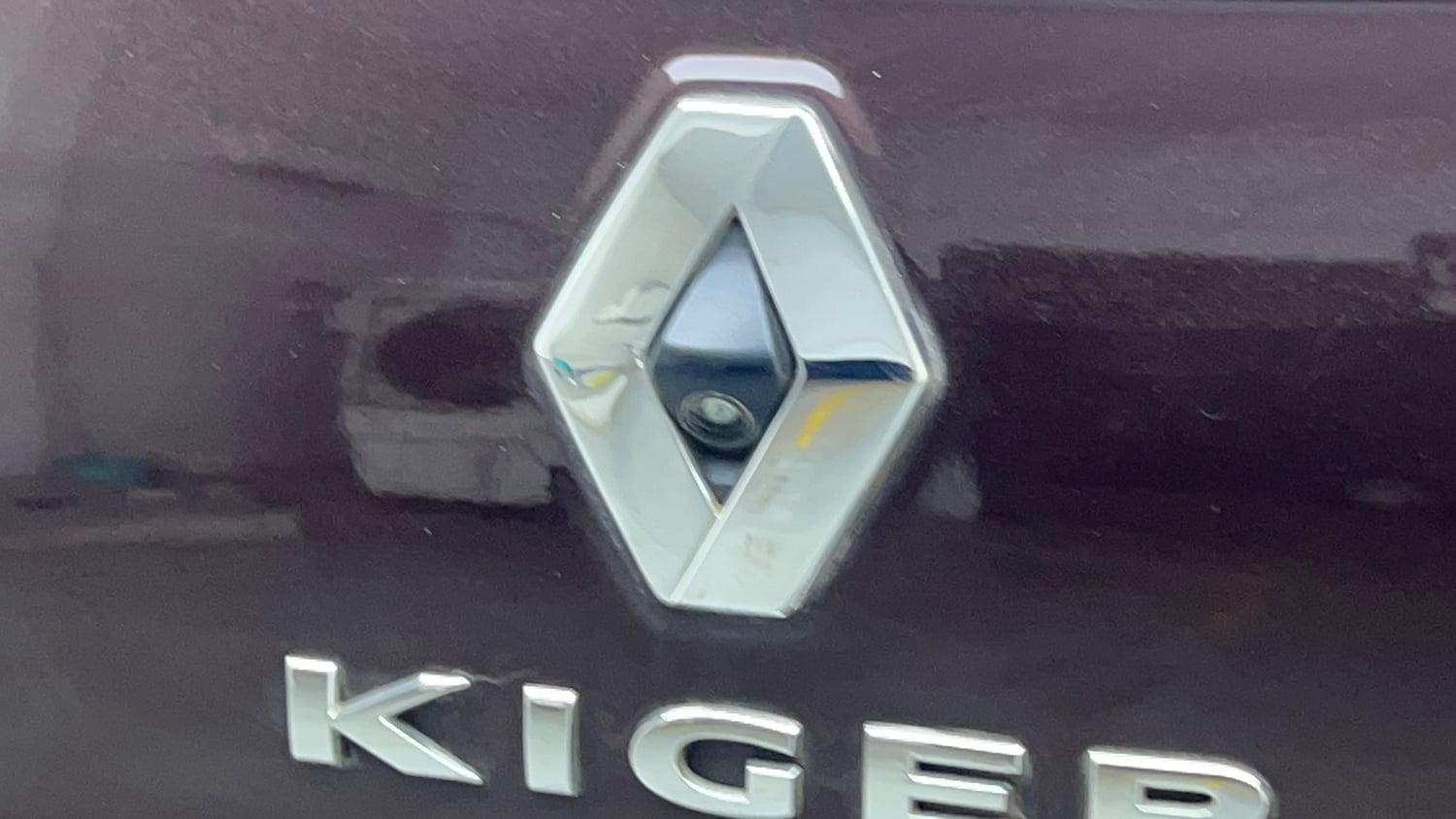 Used 2022 Renault Kiger RXT MT Petrol Manual top_features Rear camera