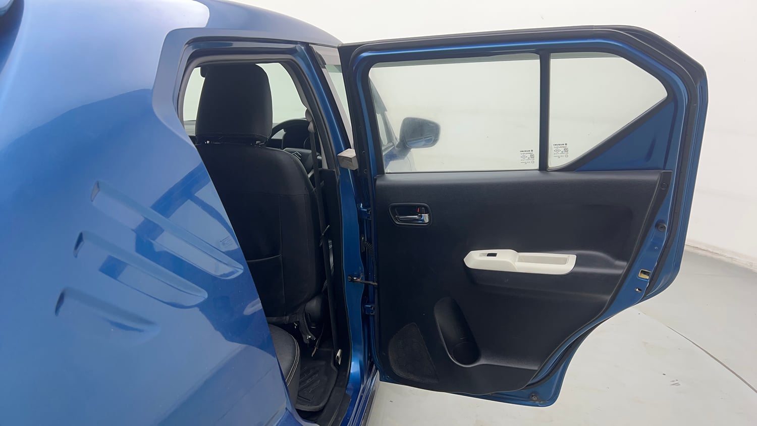 Used 2017 Maruti Suzuki Ignis  Zeta Dual Tone MT Petrol Petrol Manual interior RIGHT REAR DOOR OPEN VIEW