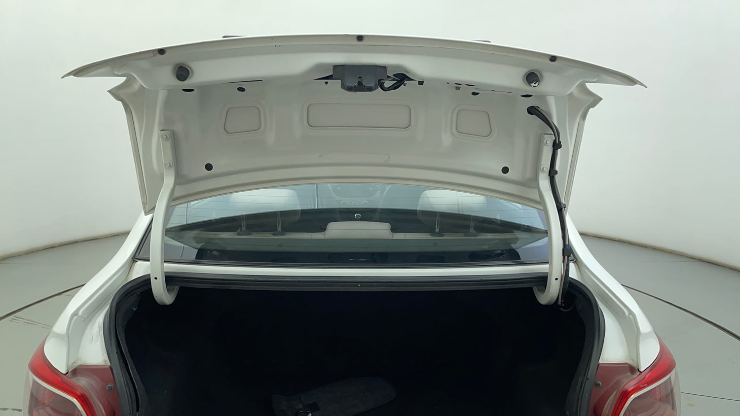Used 2014 Hyundai Xcent S 1.2 (O) Petrol Manual interior DICKY DOOR OPEN VIEW