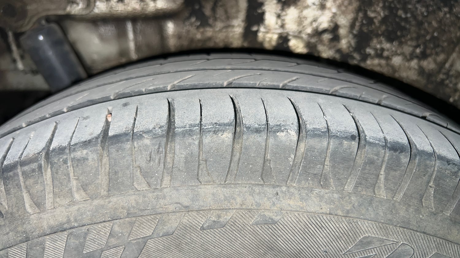 Used 2017 Maruti Suzuki Wagon R VXI Petrol Manual tyres RIGHT REAR TYRE TREAD VIEW