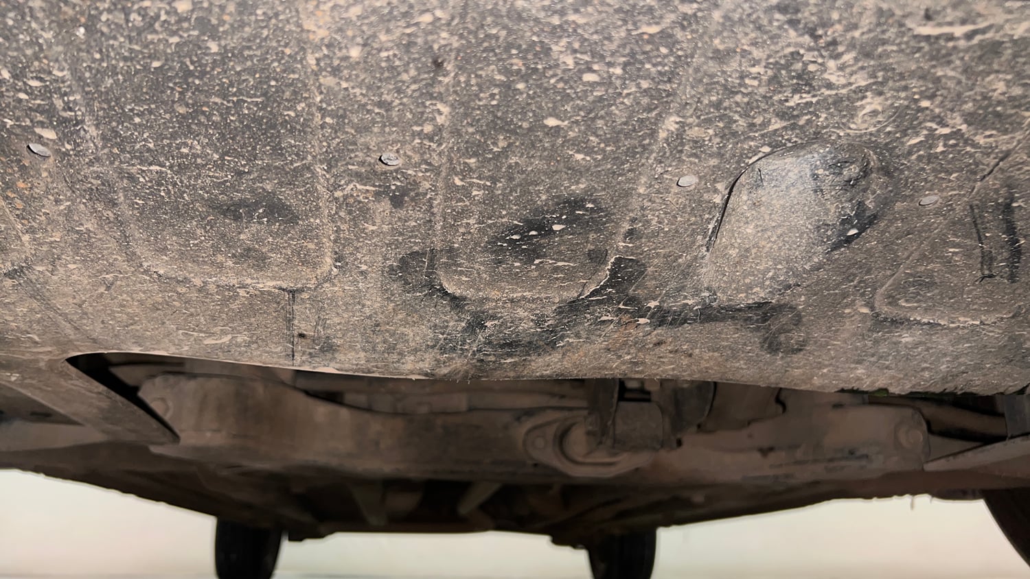 Used 2018 Hyundai Elite i20 Asta 1.2 Petrol Manual extra FRONT LEFT UNDERBODY VIEW