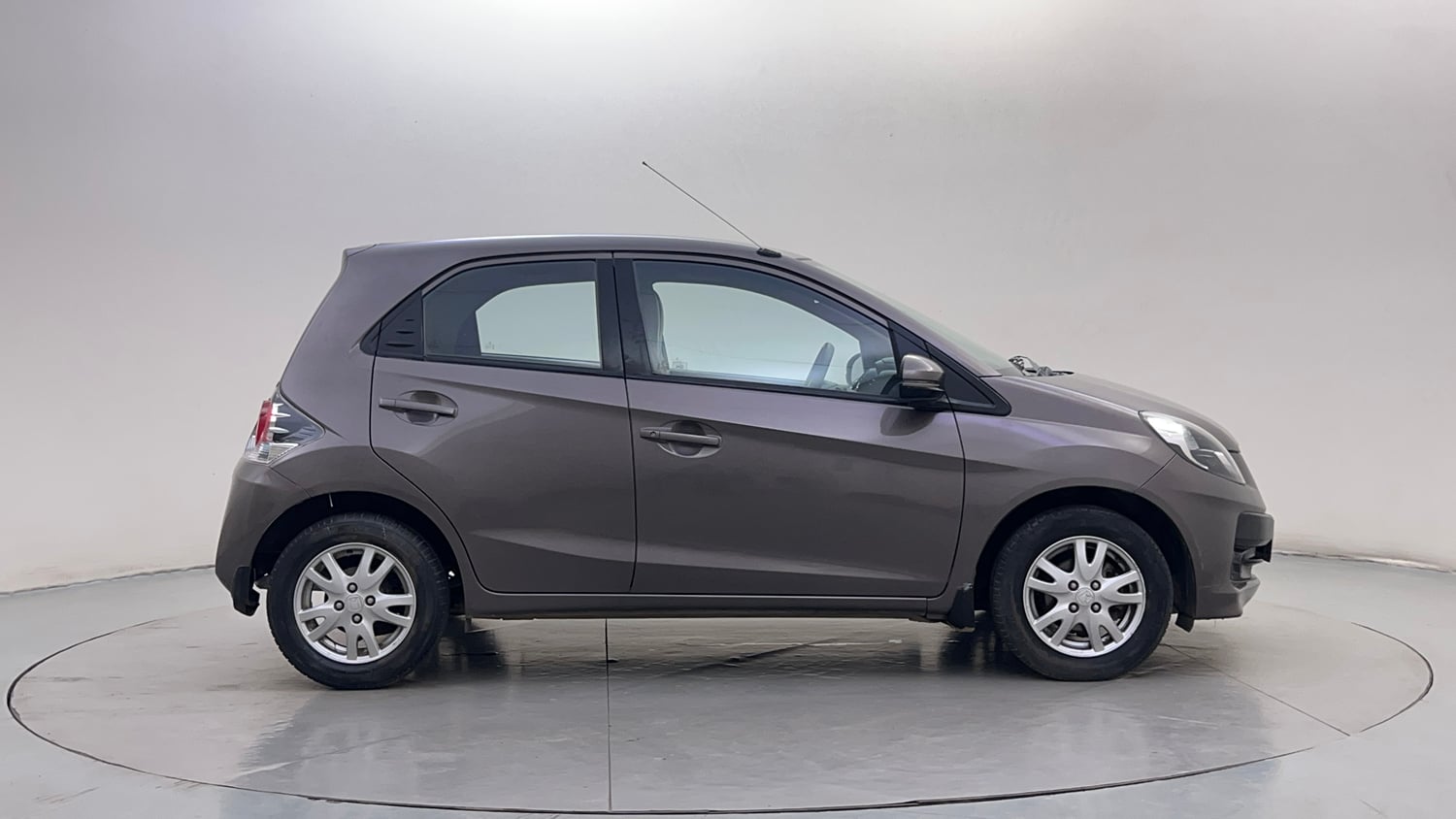 Used 2015 Honda Brio VX AT Petrol Automatic exterior RIGHT SIDE VIEW