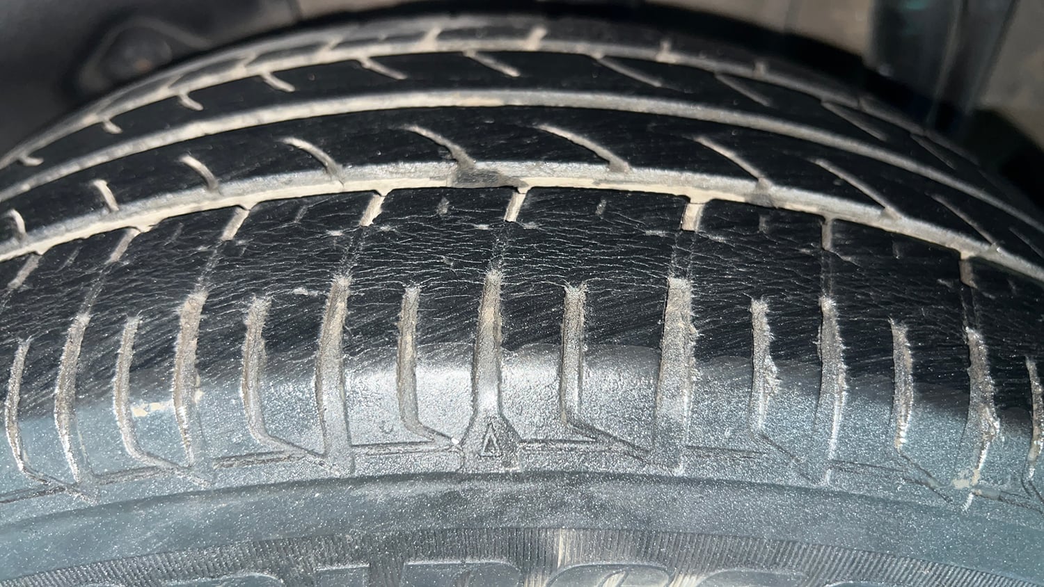 Used 2017 Tata Tiago Revotron XZ Petrol Manual tyres LEFT REAR TYRE TREAD VIEW
