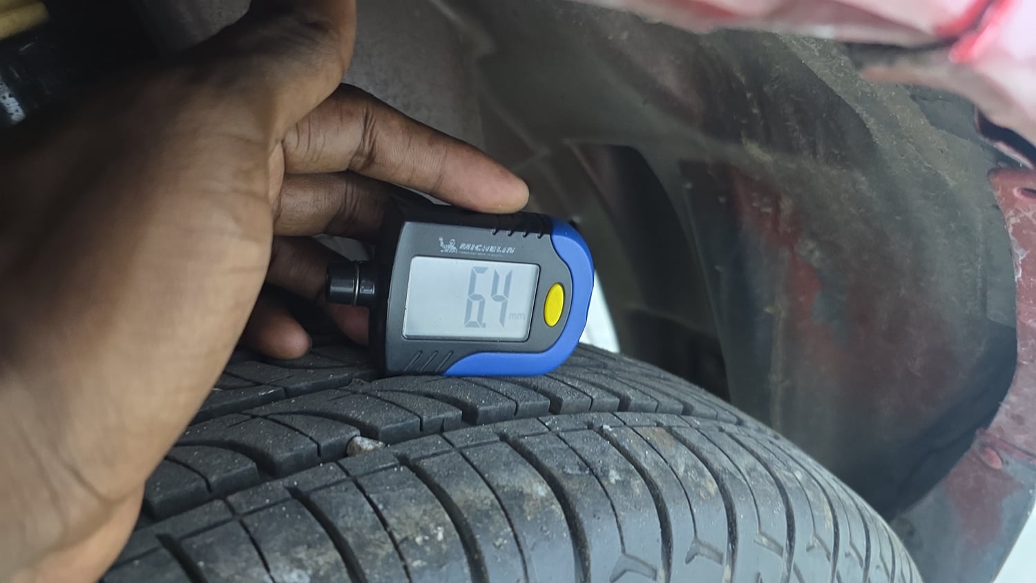 Used 2012 Maruti Suzuki Swift VDi Diesel Manual tyres LEFT REAR TYRE TREAD VIEW