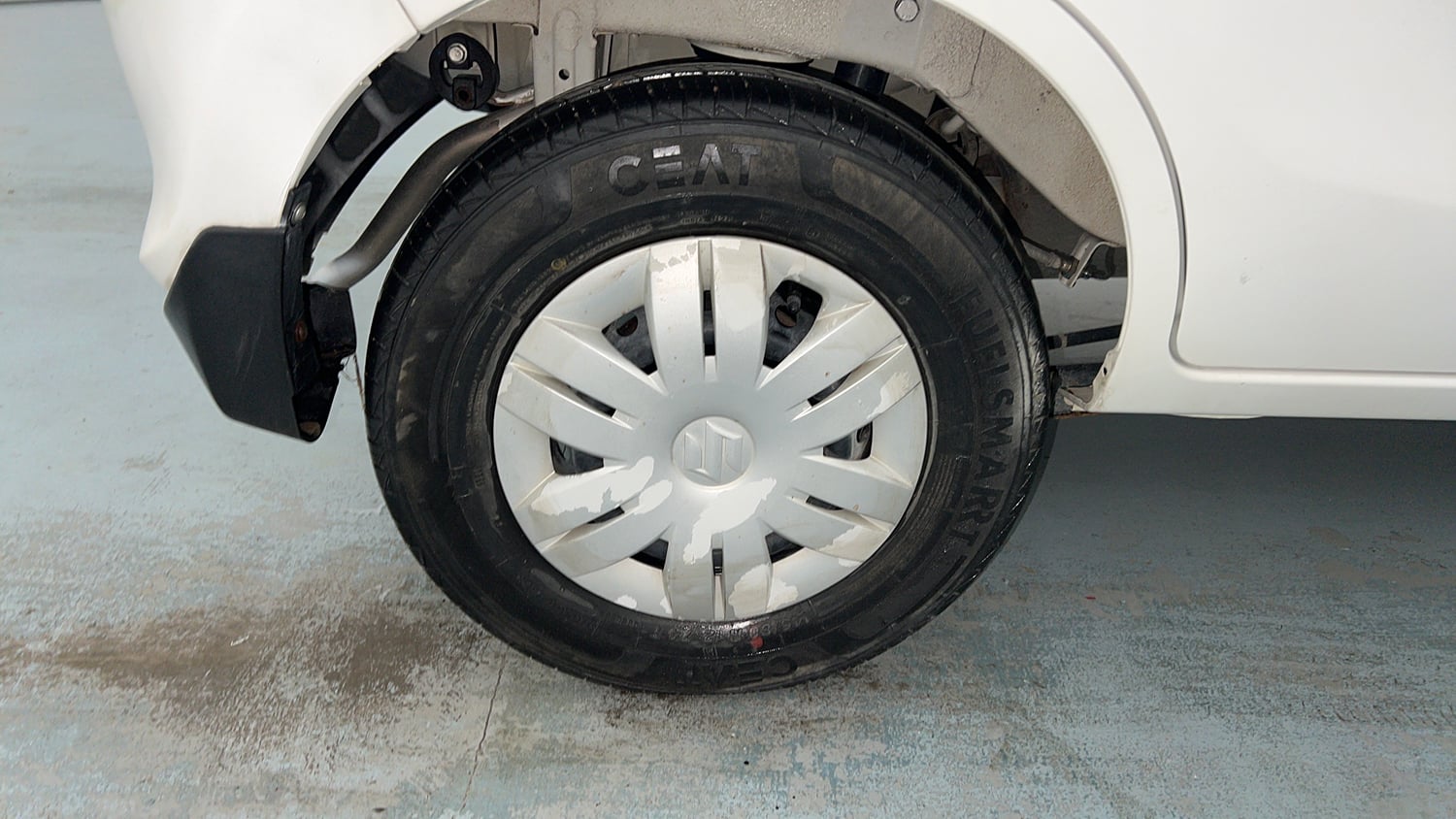 Used 2021 Maruti Suzuki Alto 800 VXi Petrol Manual tyres RIGHT REAR TYRE RIM VIEW