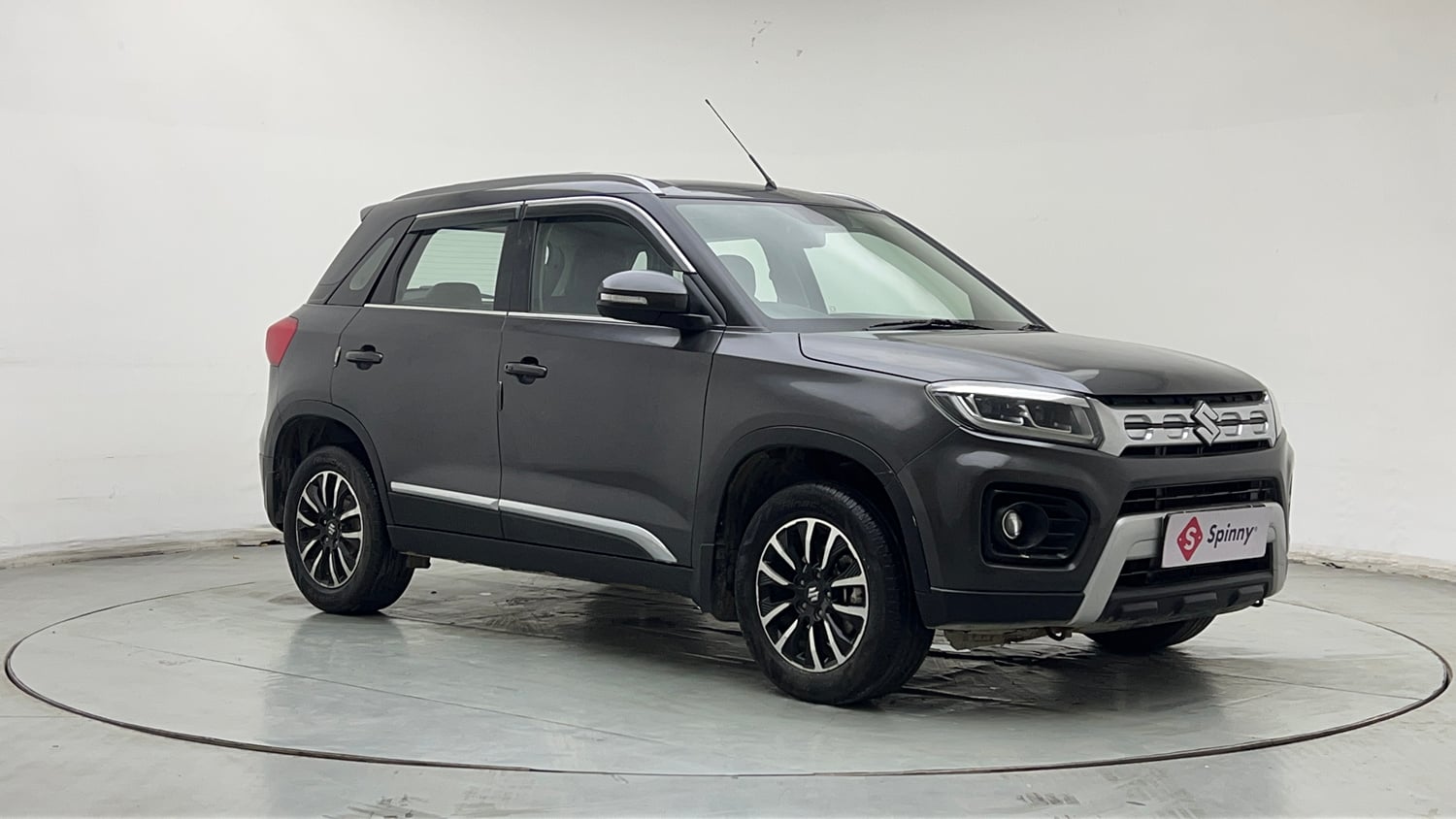 Used 2021 Maruti Suzuki Vitara Brezza ZXi Plus AT SHVS Petrol Automatic exterior RIGHT FRONT CORNER VIEW