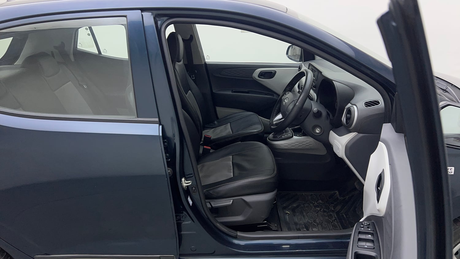 Used 2019 Hyundai Grand i10 Nios Magna AMT 1.2 Kappa VTVT Petrol Automatic interior RIGHT SIDE FRONT DOOR CABIN VIEW