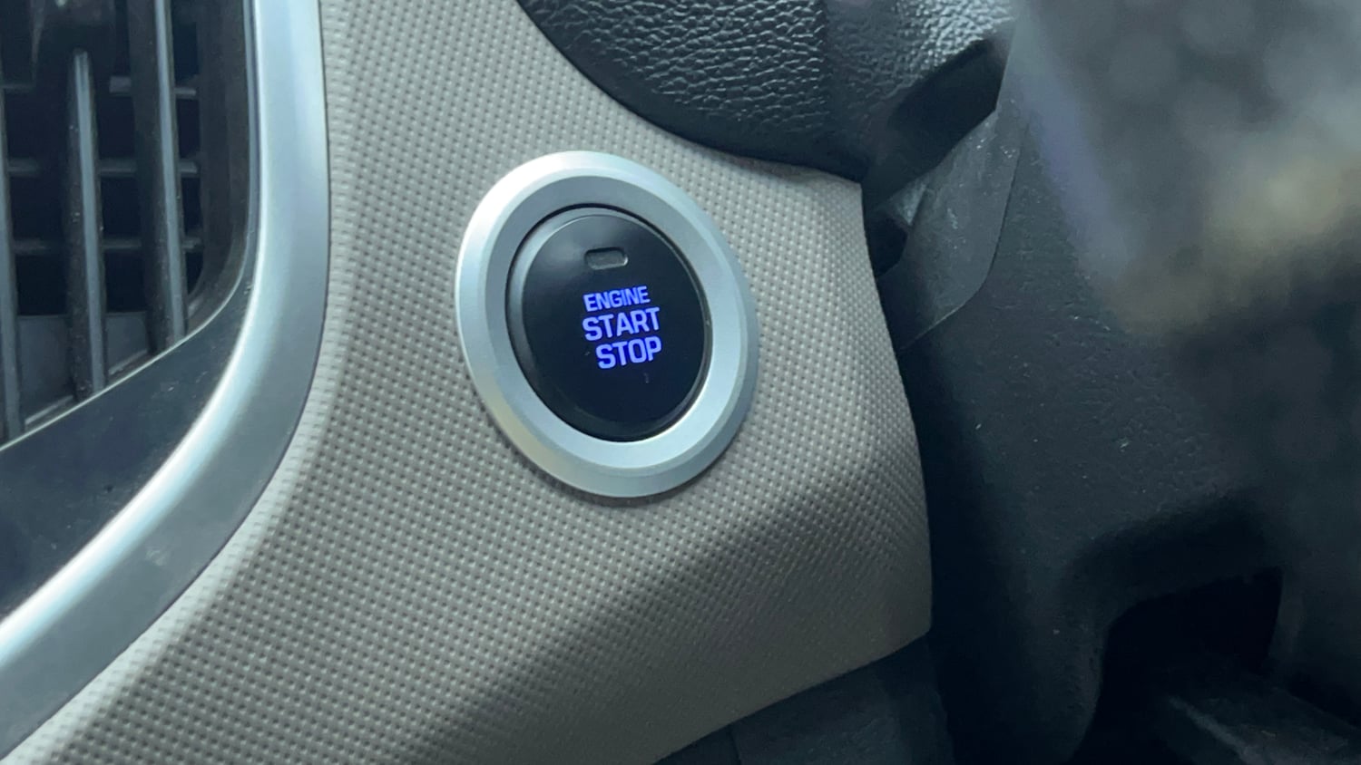 Used 2018 Hyundai Creta SX Plus 1.6 AT Petrol Petrol Automatic top_features Keyless start
