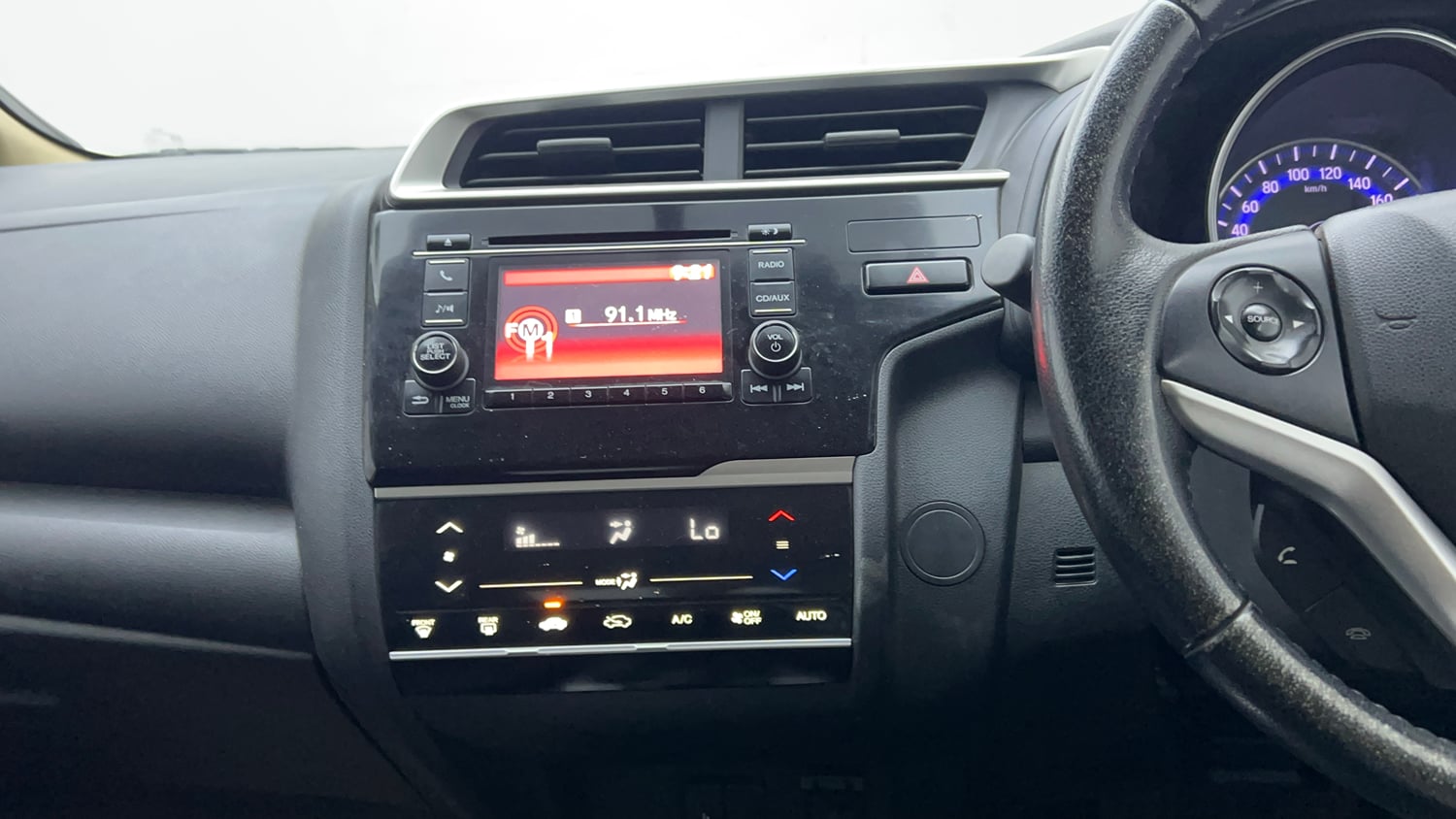 Used 2016 Honda Jazz V AT Petrol Petrol Automatic interior MUSIC SYSTEM & AC CONTROL VIEW