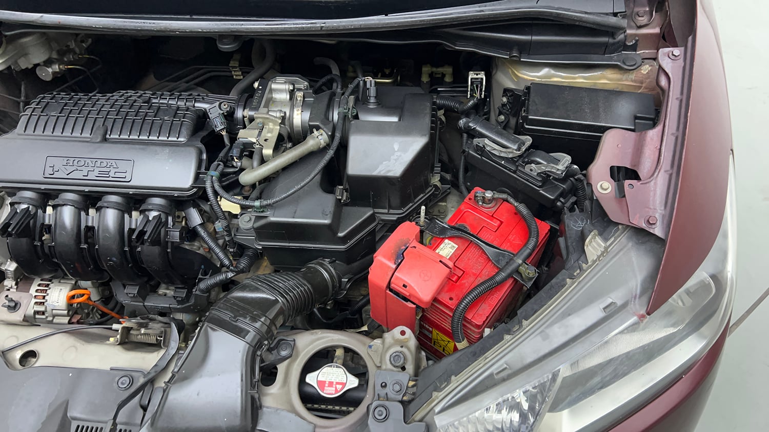 Used 2016 Honda Jazz V AT Petrol Petrol Automatic engine ENGINE LEFT SIDE VIEW