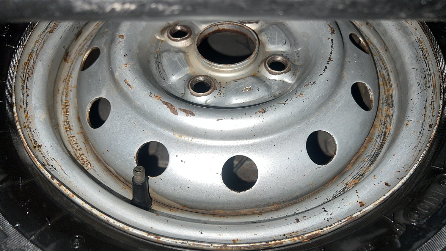 Used 2014 Maruti Suzuki Wagon R LXI CNG Cng Manual tyres SPARE TYRE VIEW