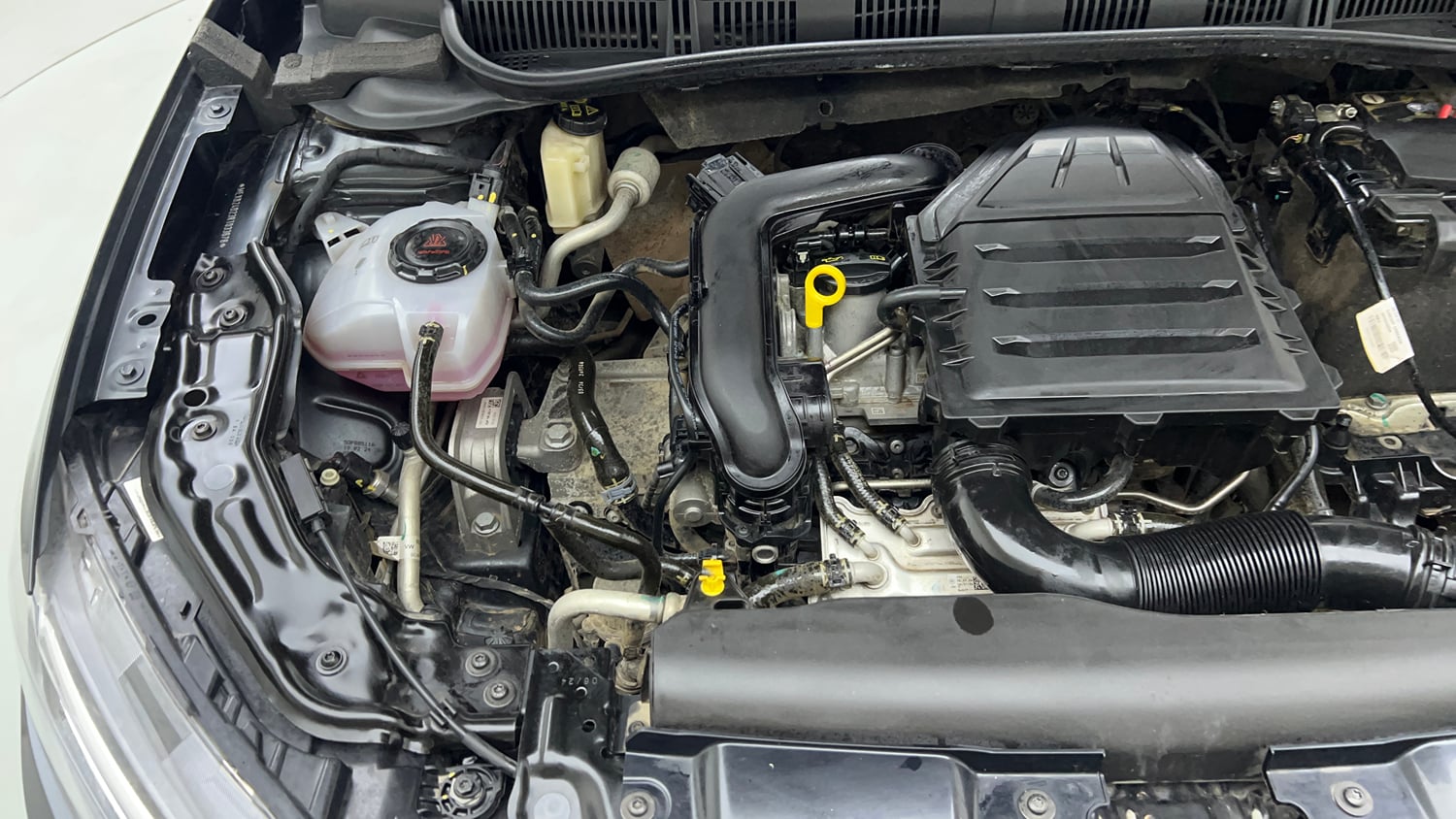 Used 2024 Volkswagen Virtus Highline 1.0 TSI AT Petrol Automatic engine ENGINE RIGHT SIDE VIEW