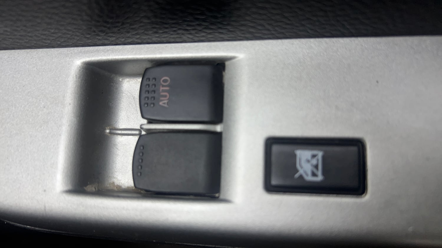 Used 2014 Maruti Suzuki Wagon R LXI CNG Cng Manual top_features Power windows
