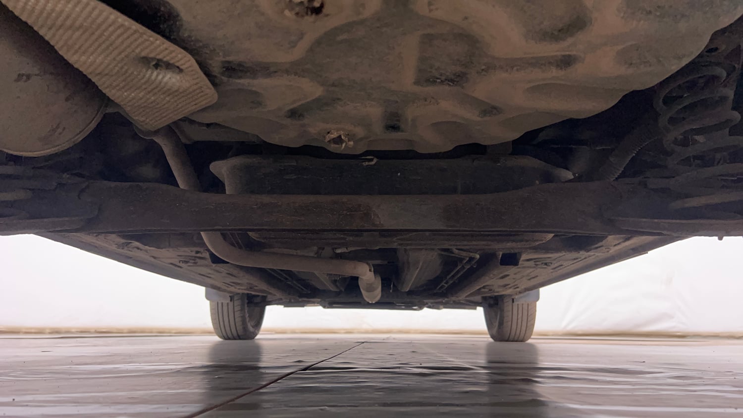 Used 2022 Renault Kiger RXZ Turbo MT Dual Tone Petrol Manual extra REAR UNDERBODY VIEW (TAKEN FROM REAR)