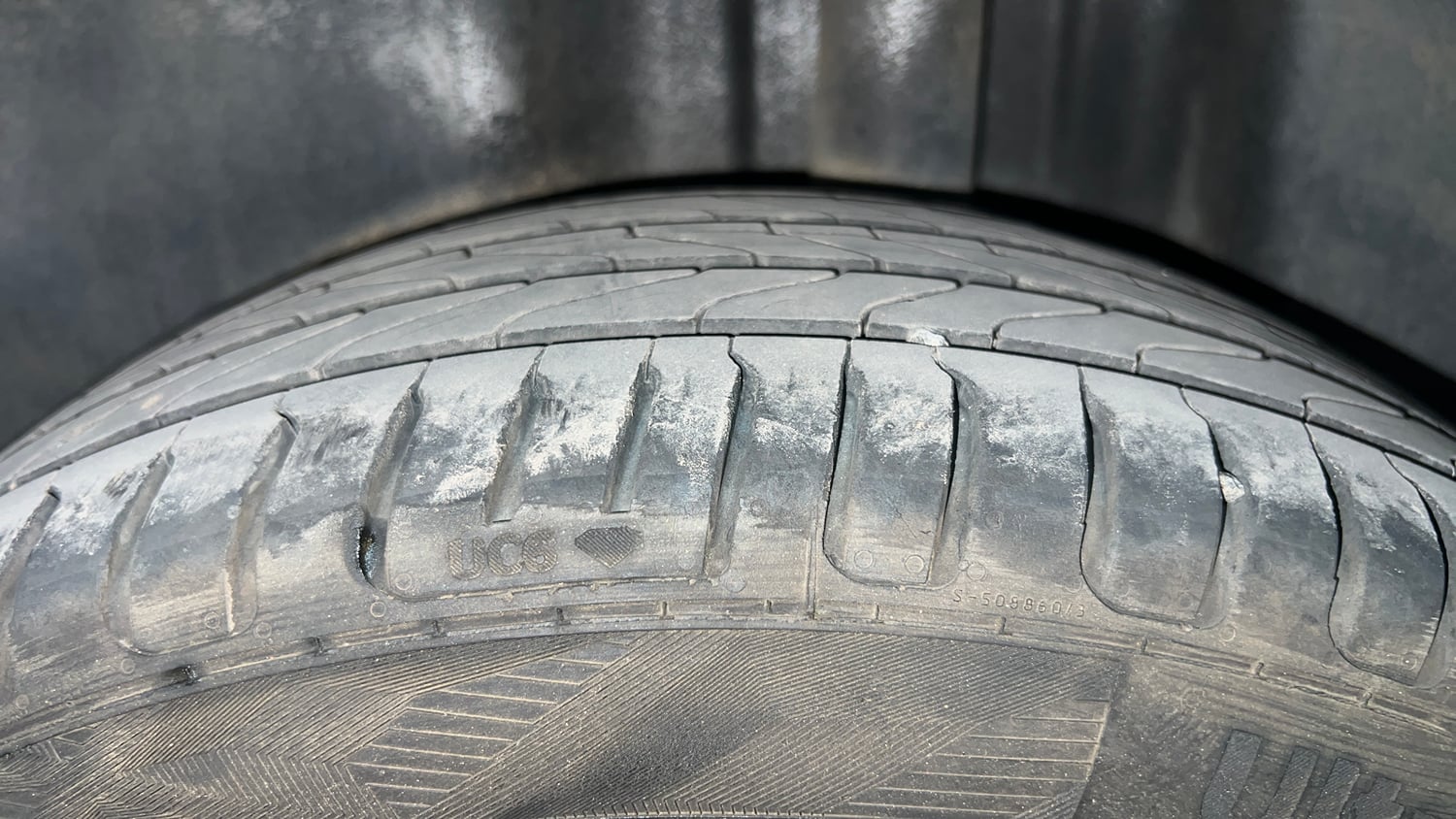 Used 2021 Volkswagen Vento Highline 1.0L TSI Petrol Manual tyres LEFT REAR TYRE TREAD VIEW