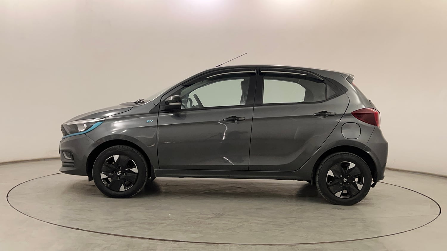 Used 2023 Tata Tiago EV XZ Plus Long Range Electric Automatic exterior LEFT SIDE VIEW