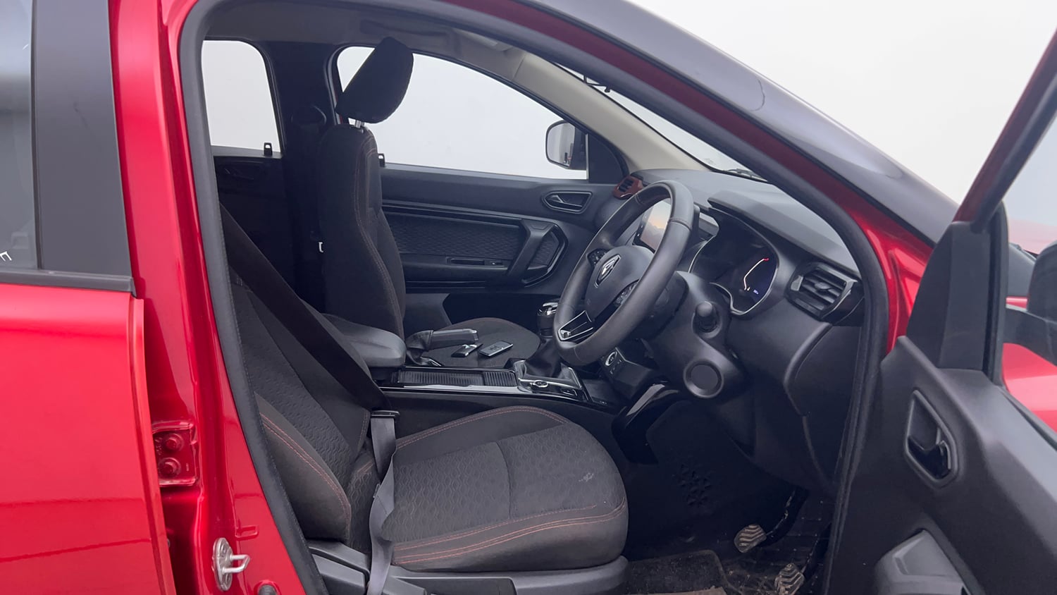 Used 2022 Renault Kiger RXZ Turbo MT Dual Tone Petrol Manual interior RIGHT SIDE FRONT DOOR CABIN VIEW