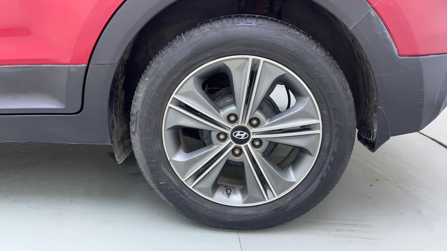 Used 2018 Hyundai Creta SX Plus 1.6 AT Petrol Petrol Automatic tyres LEFT REAR TYRE RIM VIEW