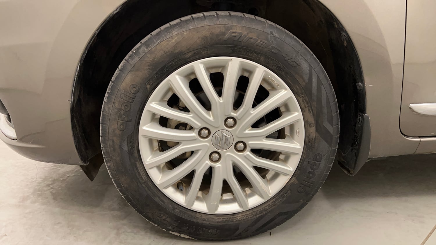 Used 2021 Maruti Suzuki Dzire ZXi AGS Petrol Automatic tyres LEFT FRONT TYRE RIM VIEW