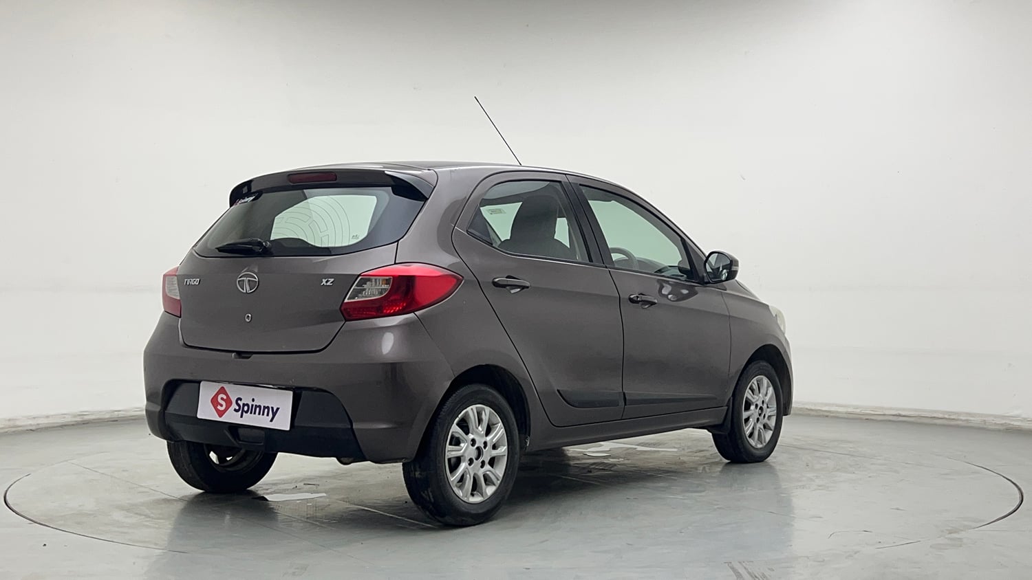 Used 2017 Tata Tiago Revotron XZ Petrol Manual exterior RIGHT REAR CORNER VIEW
