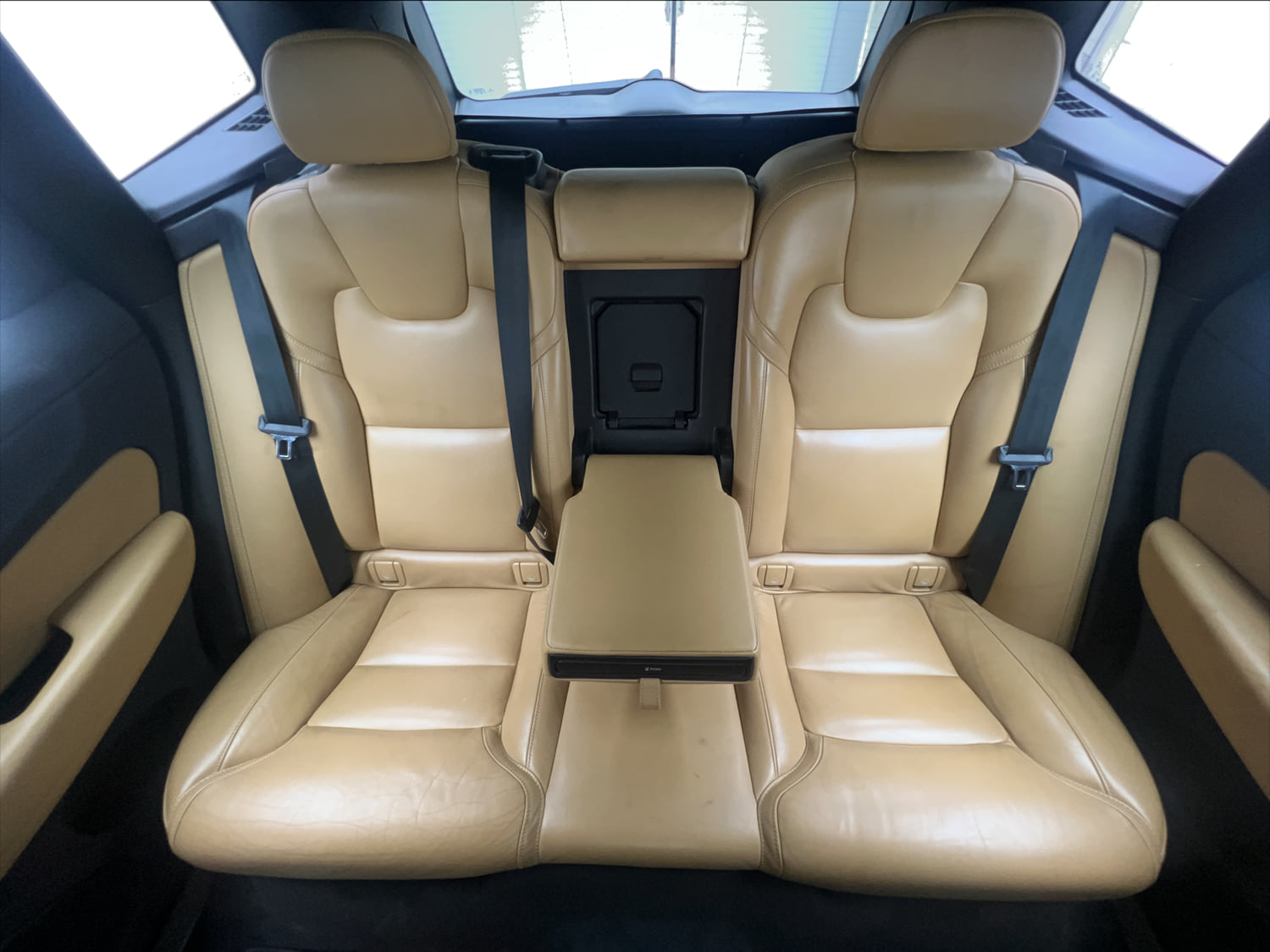 Used 2022 Volvo XC60 B5 Ultimate Petrol Automatic interior REAR SEAT CONDITION VIEW