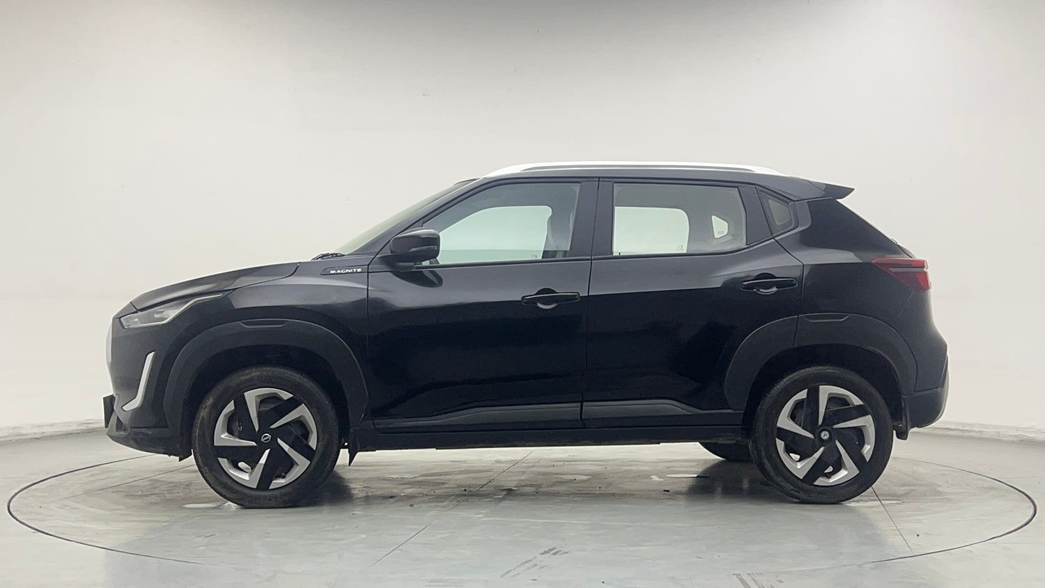 Used 2023 Nissan Magnite XL Petrol Manual exterior LEFT SIDE VIEW