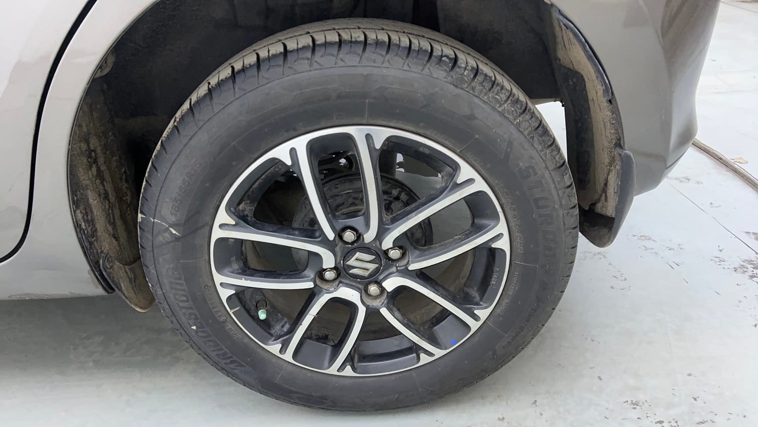 Used 2021 Maruti Suzuki Swift ZXi Plus Petrol Manual tyres LEFT REAR TYRE RIM VIEW