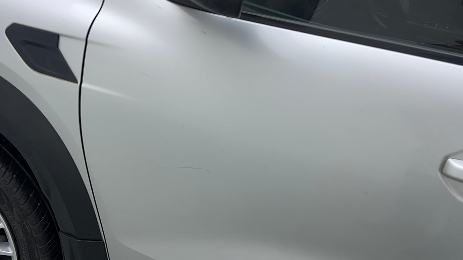 Used 2021 Renault Kiger RXT AMT Petrol Automatic dents MINOR SCRATCH