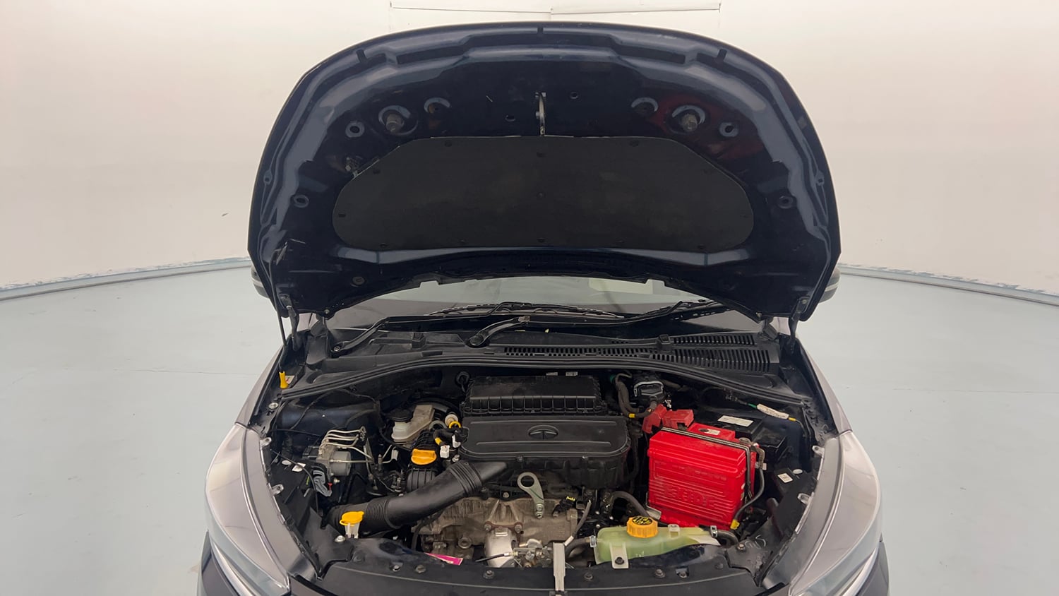 Used 2023 Tata Tigor XZ CNG Cng Manual engine ENGINE & BONNET OPEN FRONT VIEW