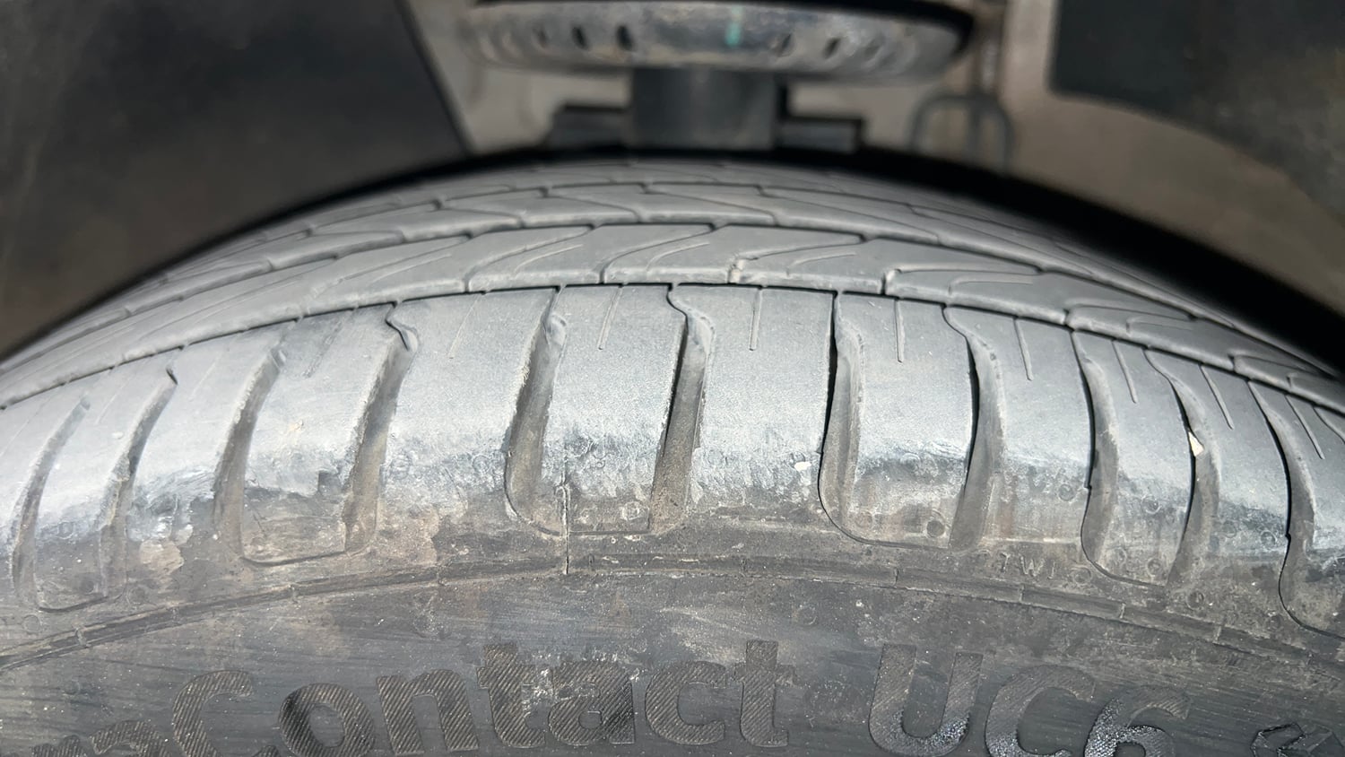 Used 2021 Volkswagen Vento Highline 1.0L TSI Petrol Manual tyres LEFT FRONT TYRE TREAD VIEW