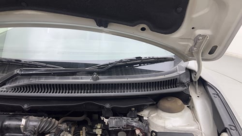 Used 2015 Maruti Suzuki Baleno Delta 1.2 Petrol Manual engine ENGINE LEFT SIDE HINGE & APRON VIEW