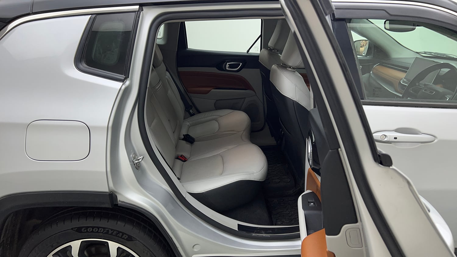 Used 2022 Jeep Compass Limited (O) 1.4 Petrol DCT Petrol Automatic interior RIGHT SIDE REAR DOOR CABIN VIEW