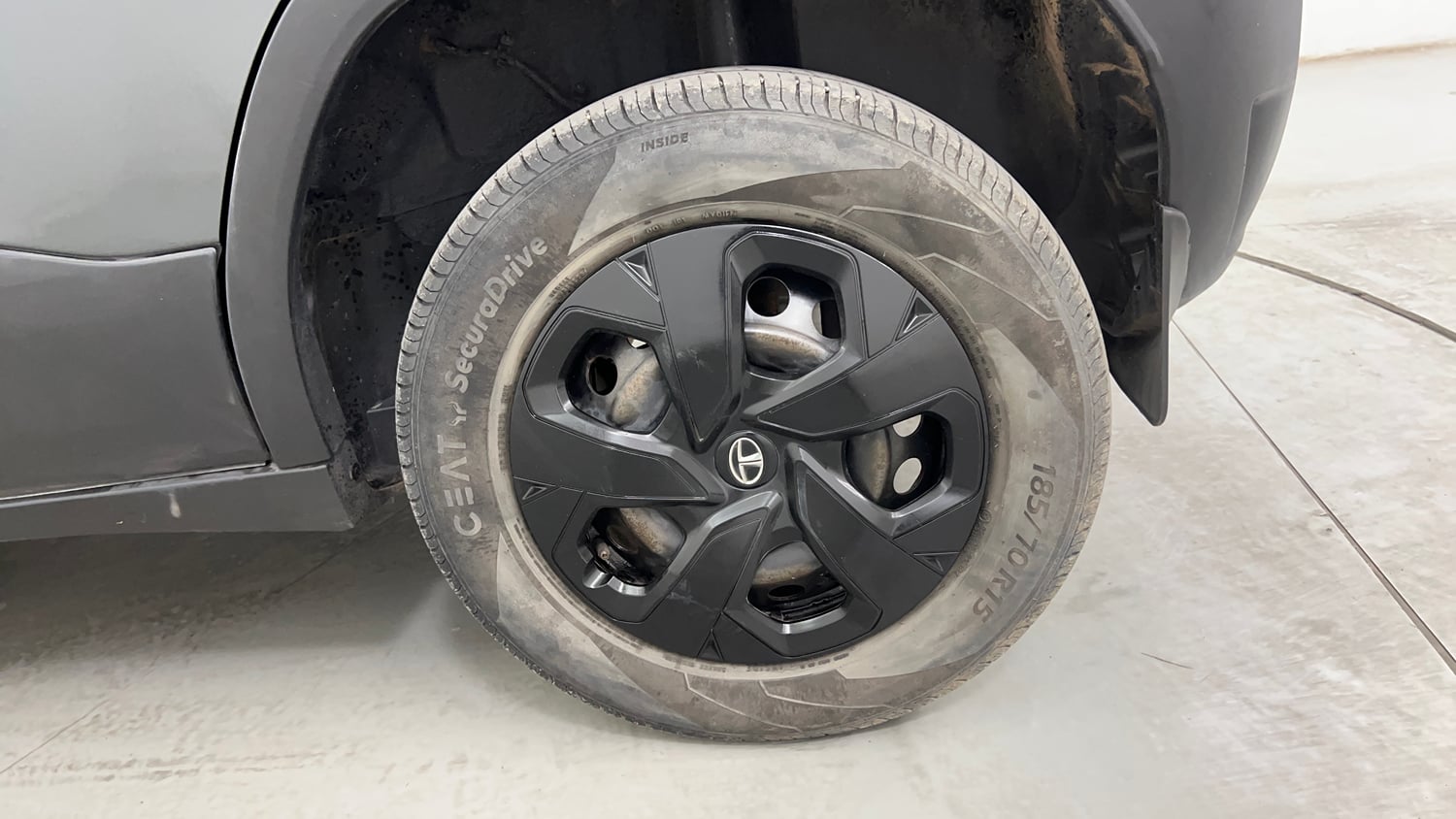 Used 2023 Tata Punch Adventure MT Petrol Manual tyres LEFT REAR TYRE RIM VIEW