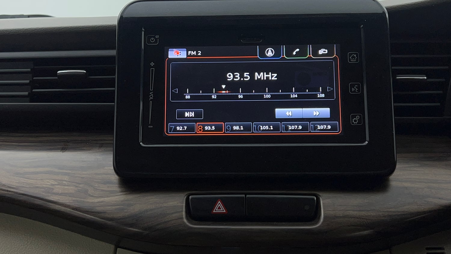 Used 2019 Maruti Suzuki Ertiga ZDi Plus 1.5 Diesel Diesel Manual top_features Touch screen infotainment system