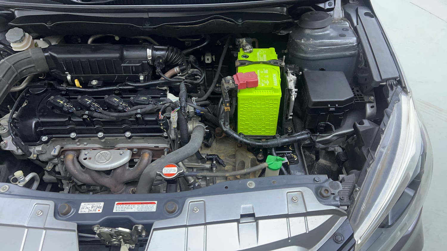 Used 2021 Maruti Suzuki Ciaz Alpha 1.5 Petrol Manual engine ENGINE LEFT SIDE VIEW