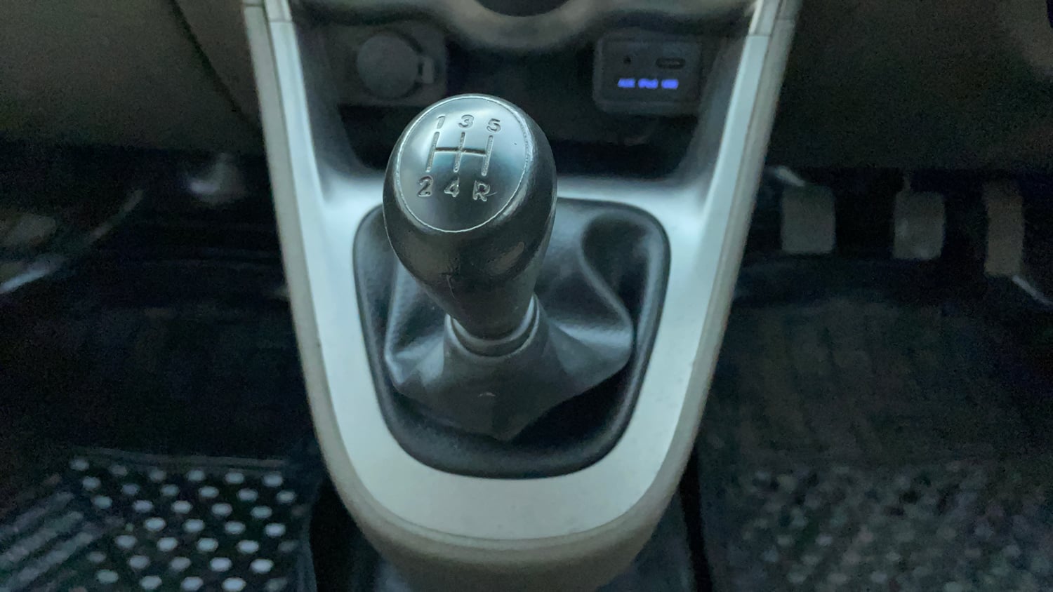 Used 2012 Hyundai i10 Sportz 1.2 Kappa2 Petrol Manual interior GEAR  KNOB VIEW