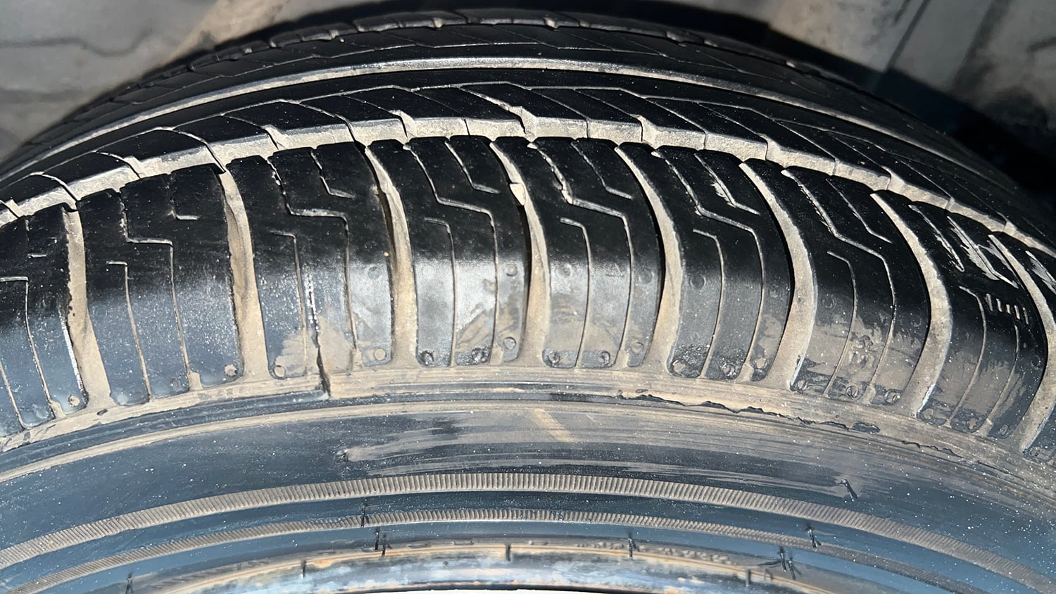 Used 2017 Honda Amaze 1.2 S i-VTEC Petrol Manual tyres LEFT REAR TYRE TREAD VIEW