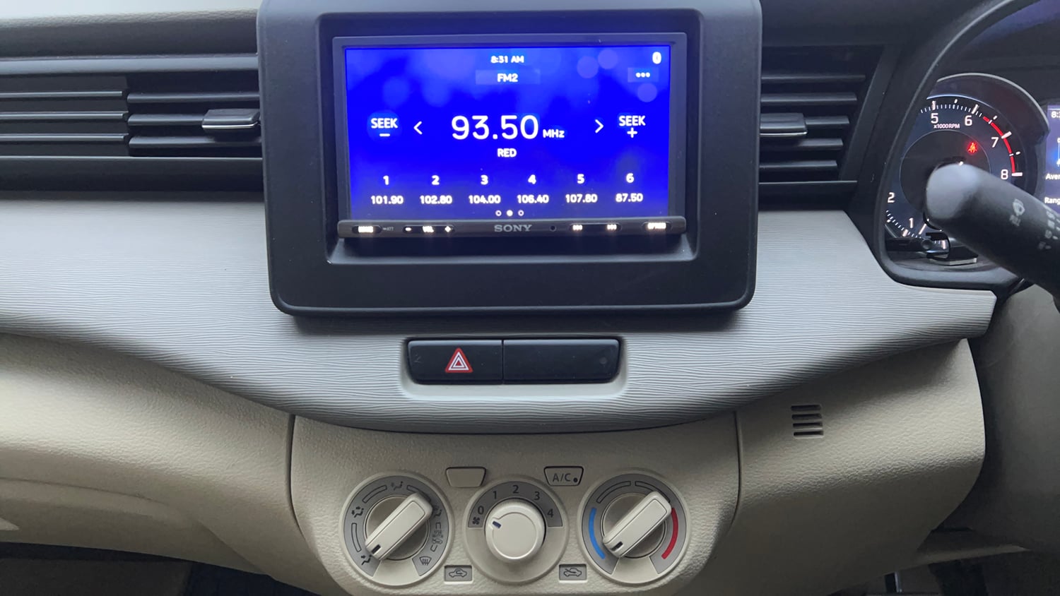 Used 2022 Maruti Suzuki New Ertiga VXi AT Petrol Automatic interior MUSIC SYSTEM & AC CONTROL VIEW