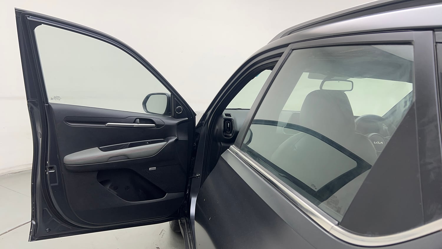 Used 2023 Kia Sonet X Line 1.0 DCT Petrol Automatic interior LEFT FRONT DOOR OPEN VIEW
