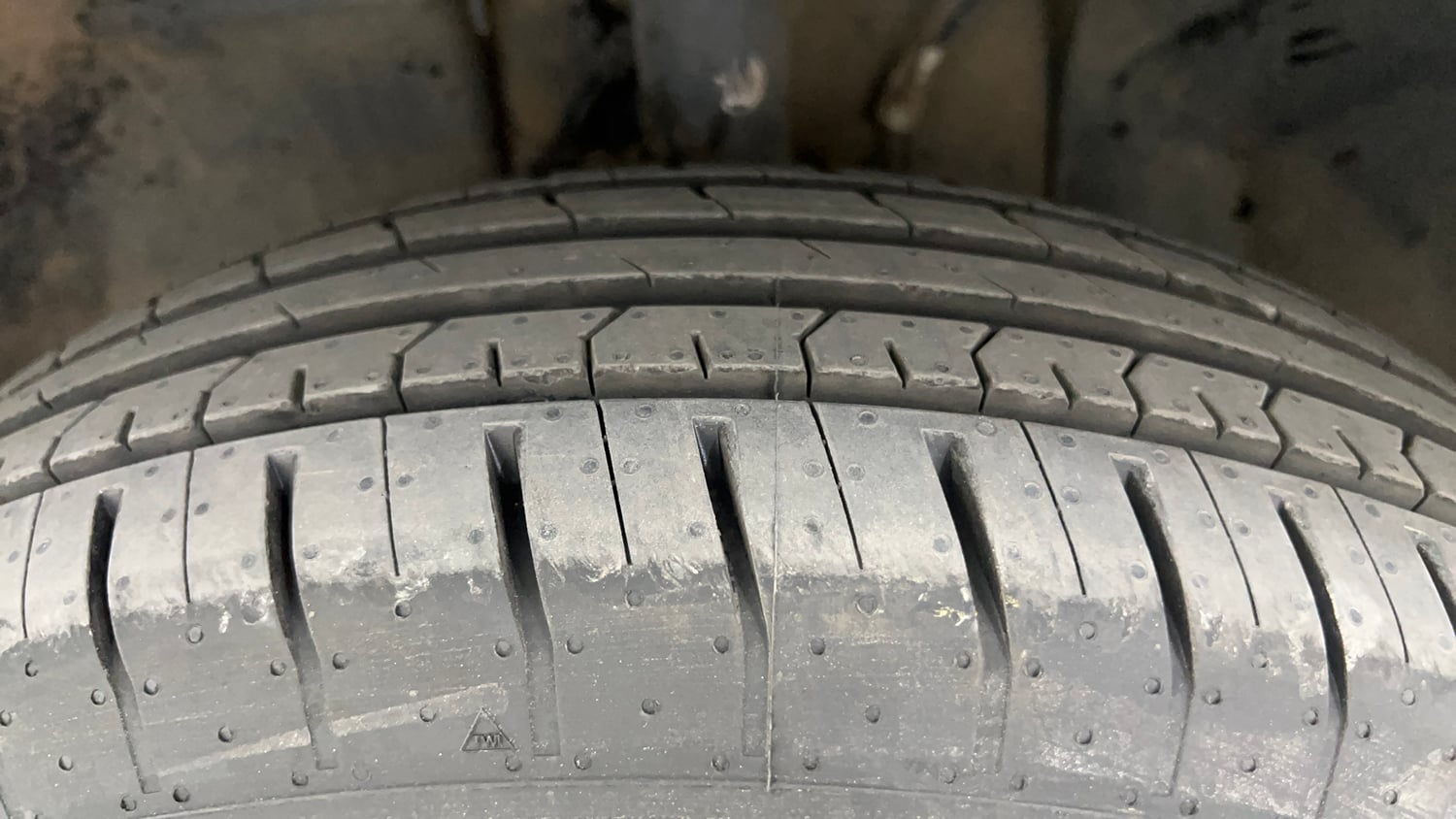 Used 2022 Tata Punch Adventure Rhythm Pack AMT Petrol Automatic tyres LEFT FRONT TYRE TREAD VIEW