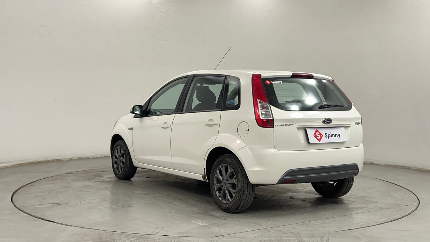 Used 2015 Ford Figo Duratec Petrol Titanium 1.2 Petrol Manual exterior LEFT REAR CORNER VIEW